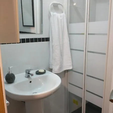 דירה Cosy Flat With Pool Access בנידורם