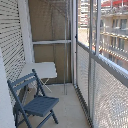 Cosy Flat With Pool Access * בנידורם
