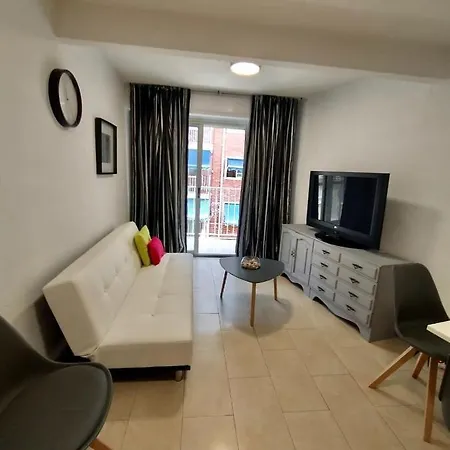 Cosy Flat With Pool Access Apartment